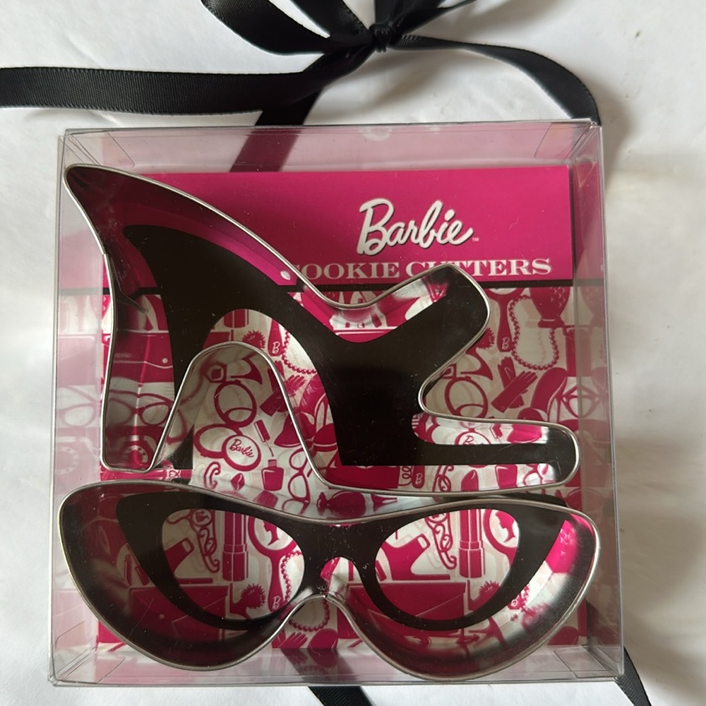 NIB Barbie cookie cutters